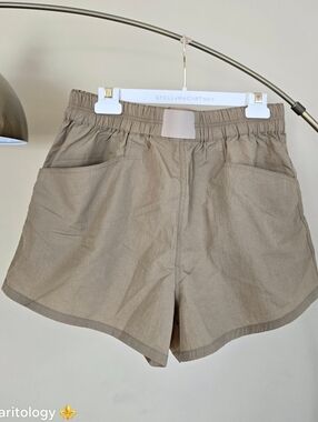 NWT PRANA  Hike & Climbing Beige Shorts Size: M